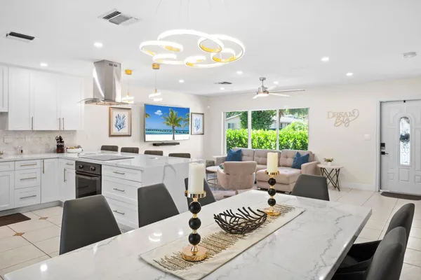 $8,000 | 4804-4806 Northeast 21st Avenue, Fort Lauderdale, FL 33308