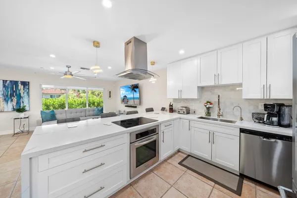 $8,000 | 4804-4806 Northeast 21st Avenue, Fort Lauderdale, FL 33308