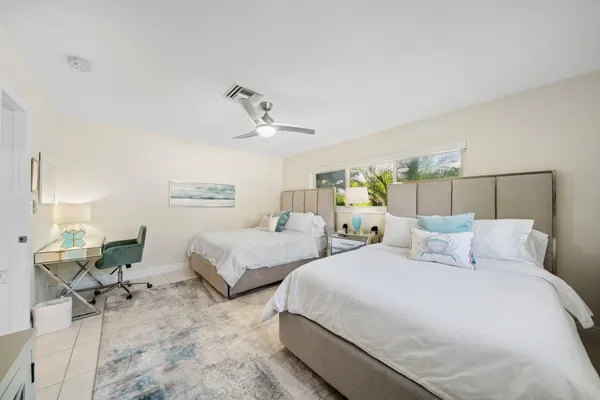 $8,000 | 4804-4806 Northeast 21st Avenue, Fort Lauderdale, FL 33308