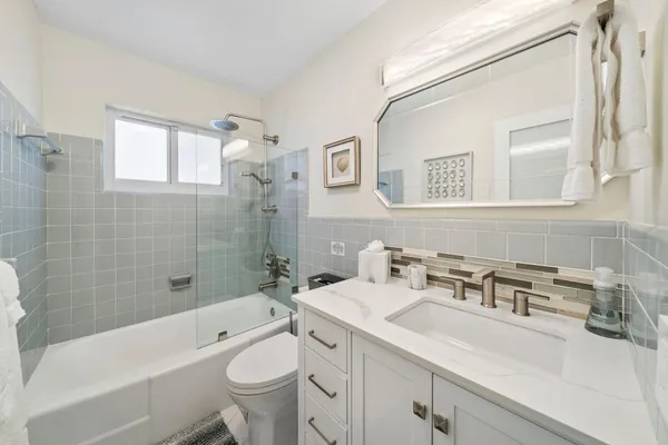 $8,000 | 4804-4806 Northeast 21st Avenue, Fort Lauderdale, FL 33308