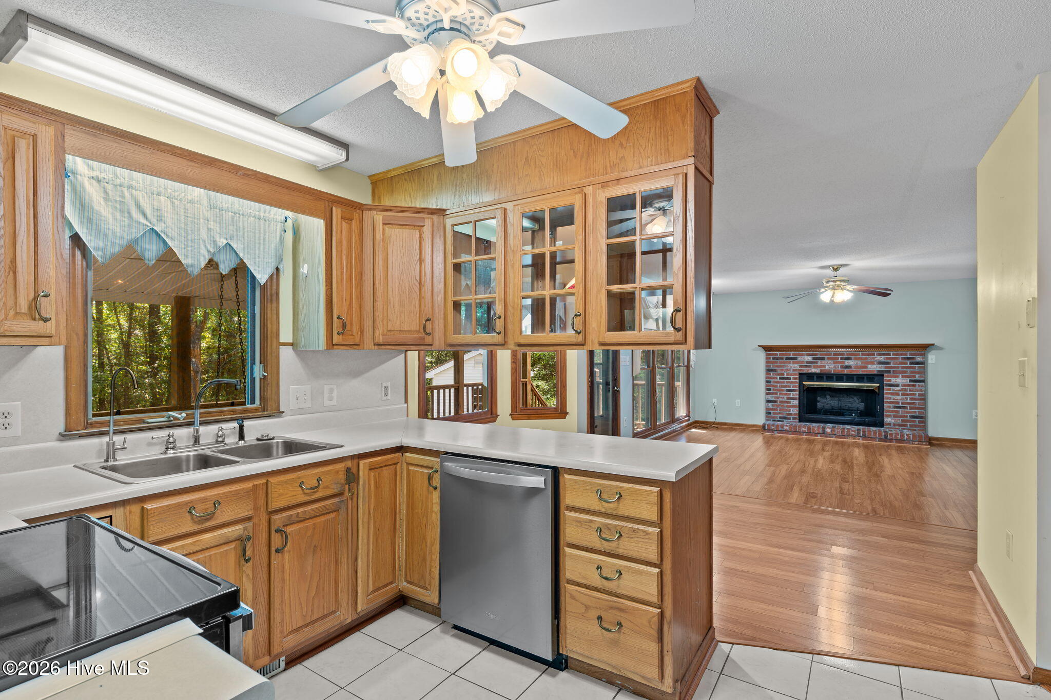 10224 Timber Ridge Court Southeast Leland, NC 28451 - Photo 14 of 55 13-web-or-mls-DSC03467