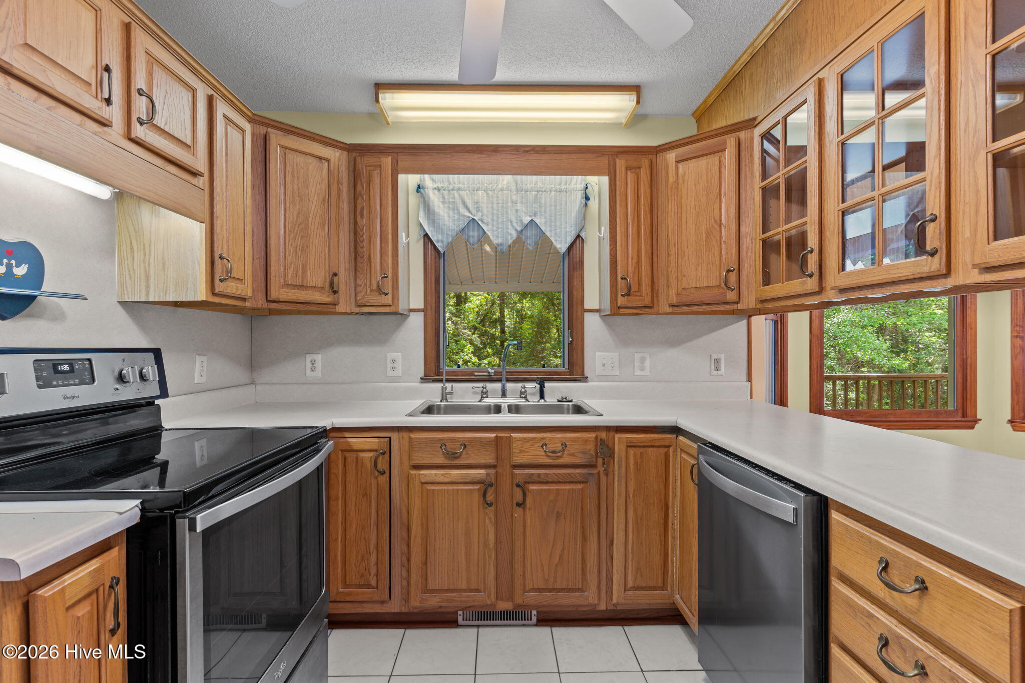 10224 Timber Ridge Court Southeast Leland, NC 28451 - Photo 15 of 55 14-web-or-mls-DSC03470