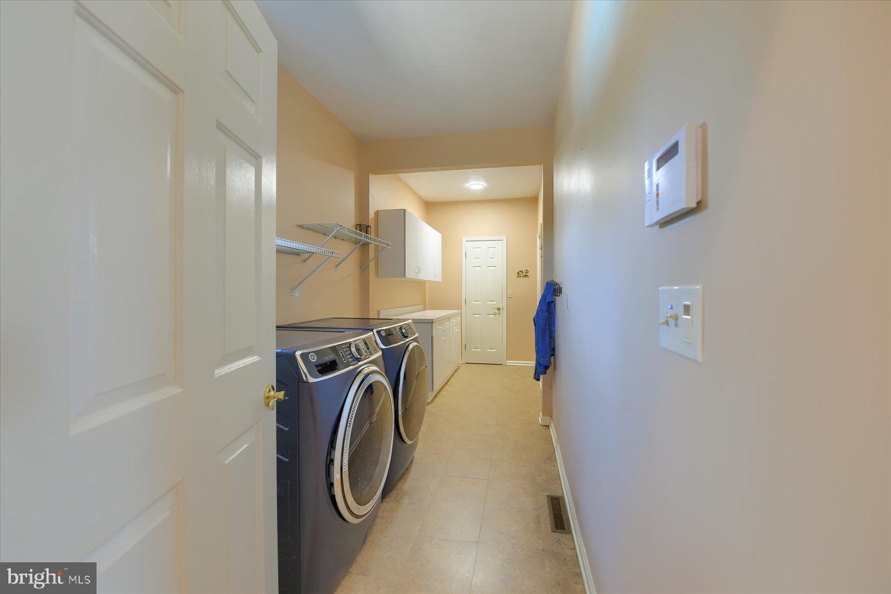 6525 Windmere Road Harrisburg, PA 17111 - Photo 25 of 65 Laundry/Mudroom