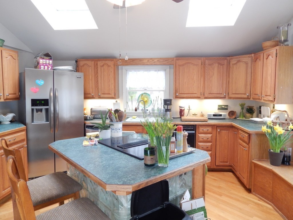 19 Golden Hills Road Saugus, MA 01906 - Photo 8 of 29 Gallery Image 8