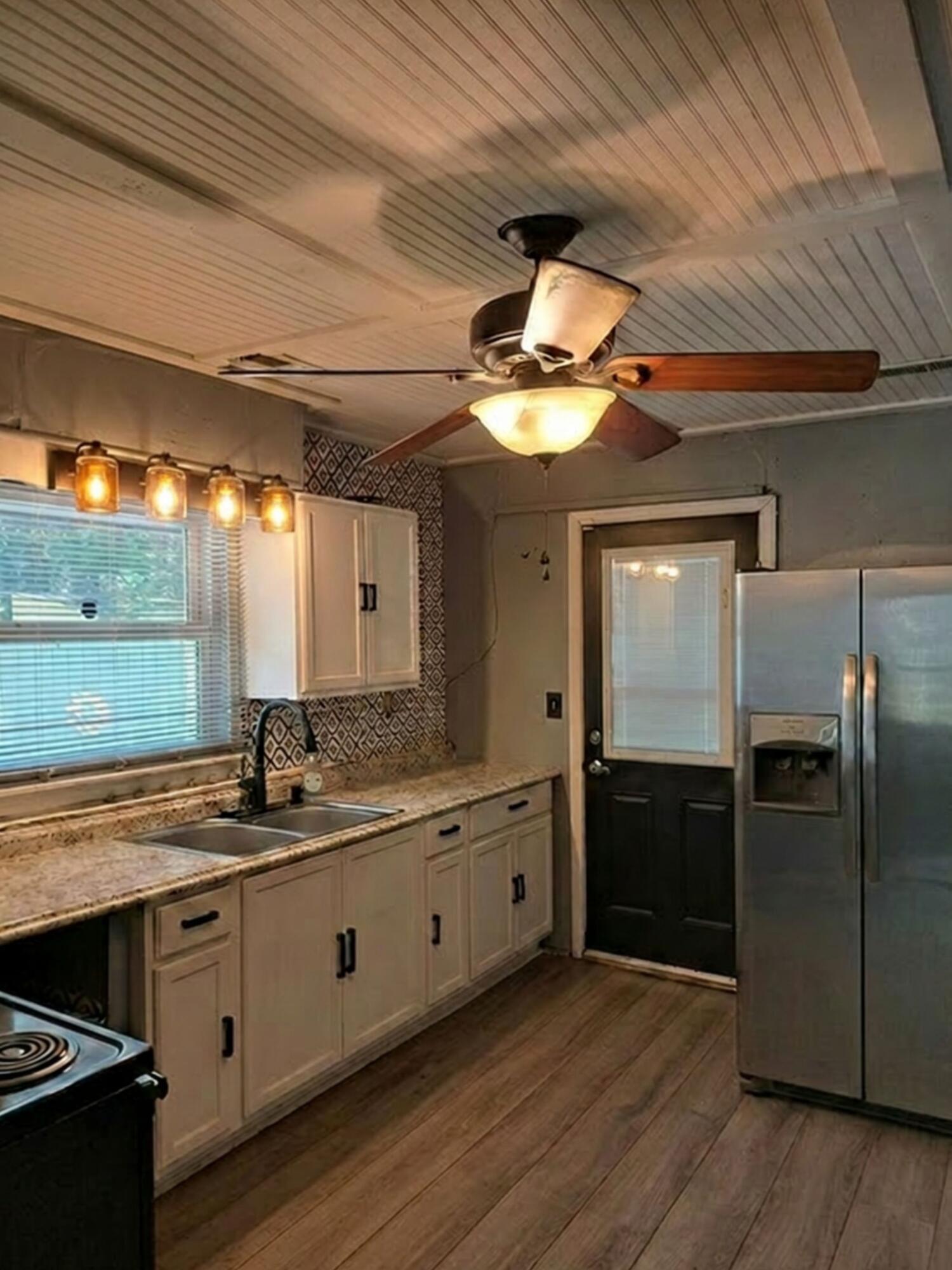 2312 Falcon Road North Charleston, SC 29406 - Photo 10 of 15