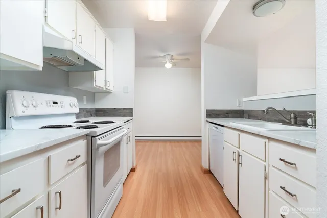 $234,950 | 18102 15th Avenue Northeast, Unit A302, Shoreline, WA 98155