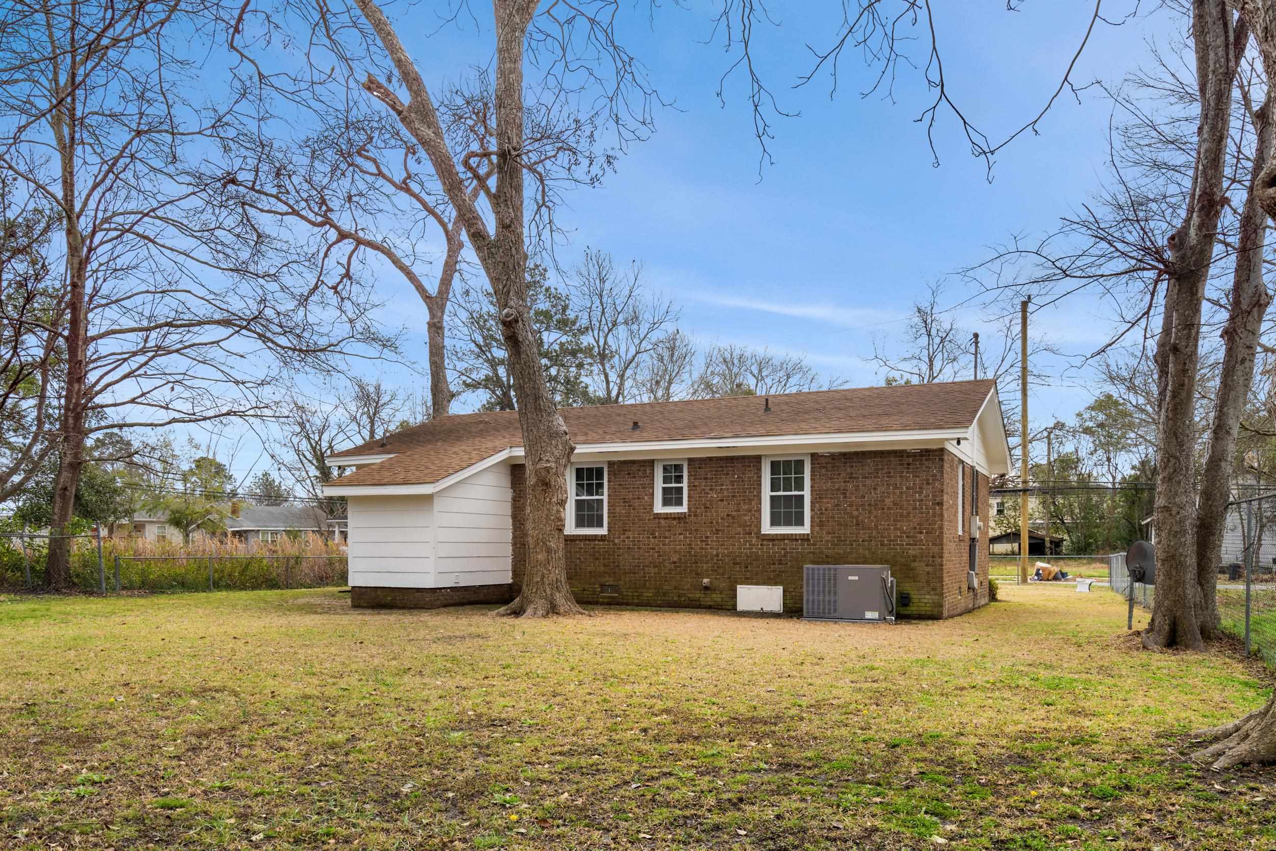 306 West James Street Mullins, SC 29574 - Photo 18 of 31