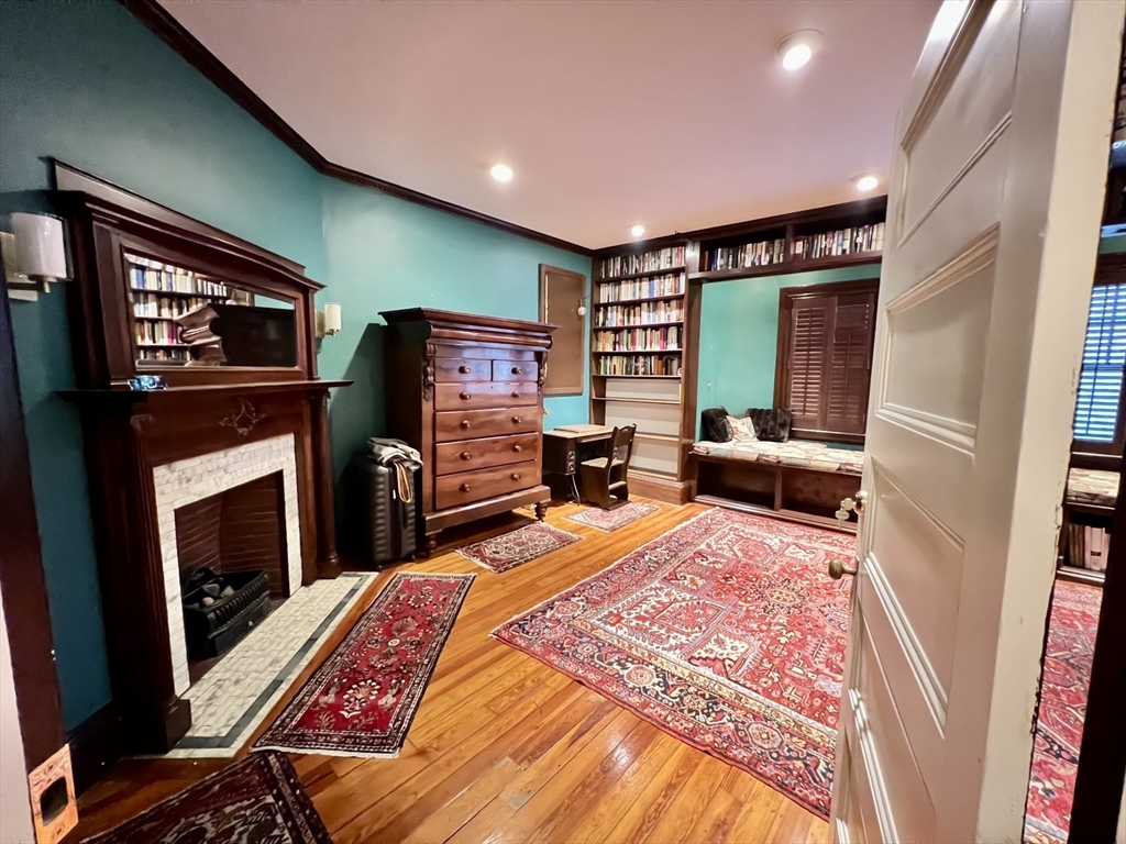 684 Washington Street, Unit 1 Brookline, MA 02446 - Photo 13 of 30