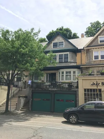 $6,500 | 684 Washington Street, Unit 1, Brookline, MA 02446