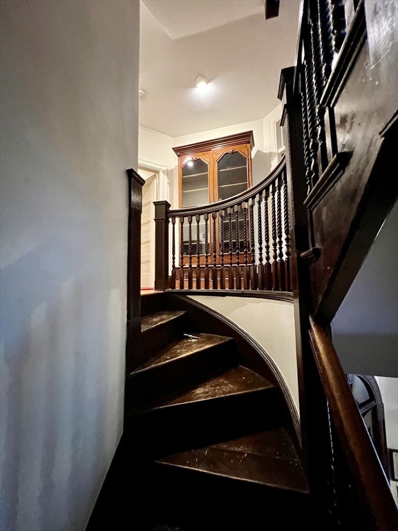 684 Washington Street, Unit 1 Brookline, MA 02446 - Photo 9 of 30