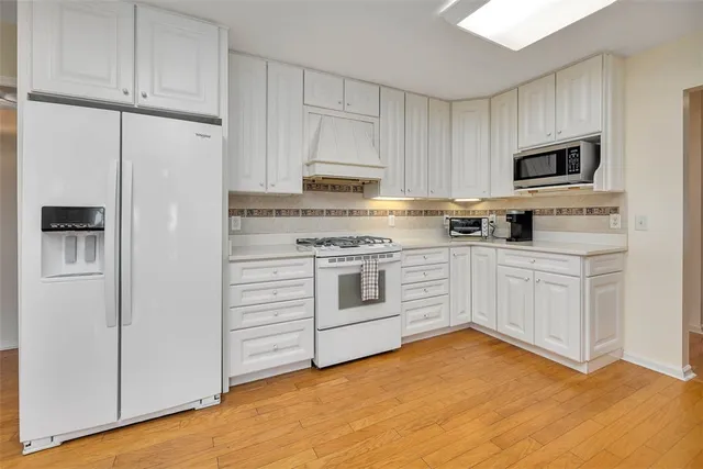 $1,600,000 | 107 Arthur J Moore Drive, St. Simons Island, GA 31522