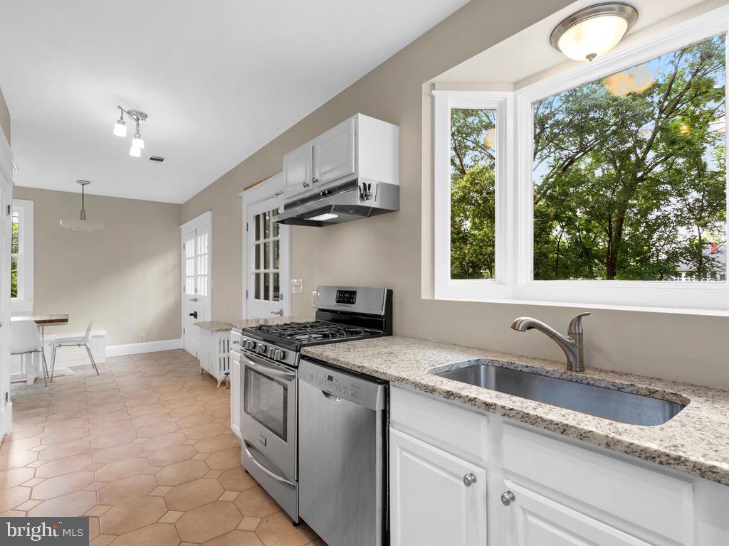 4800 Ravenswood Road Riverdale, MD 20737 - Photo 12 of 41 Gallery Image 12