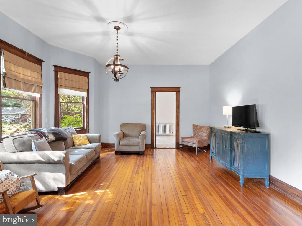 4800 Ravenswood Road Riverdale, MD 20737 - Photo 5 of 41 Gallery Image 5