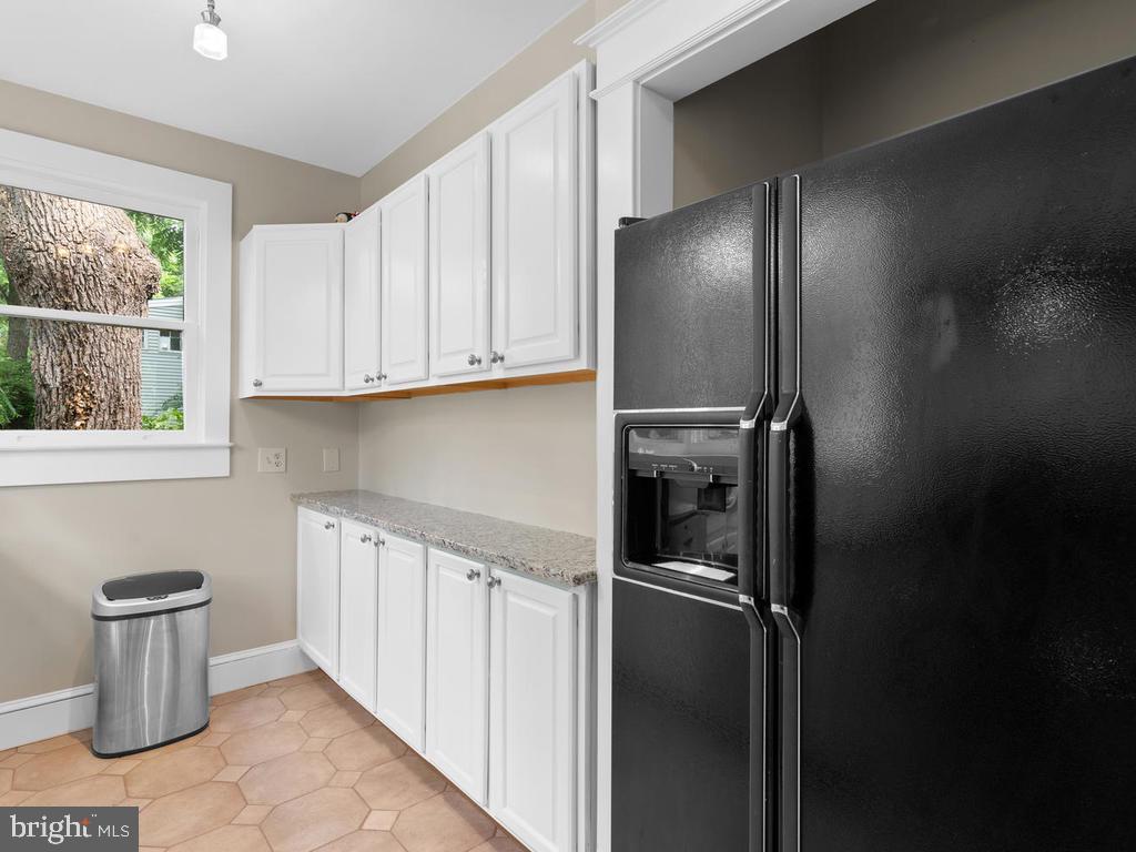 4800 Ravenswood Road Riverdale, MD 20737 - Photo 10 of 41 Gallery Image 10