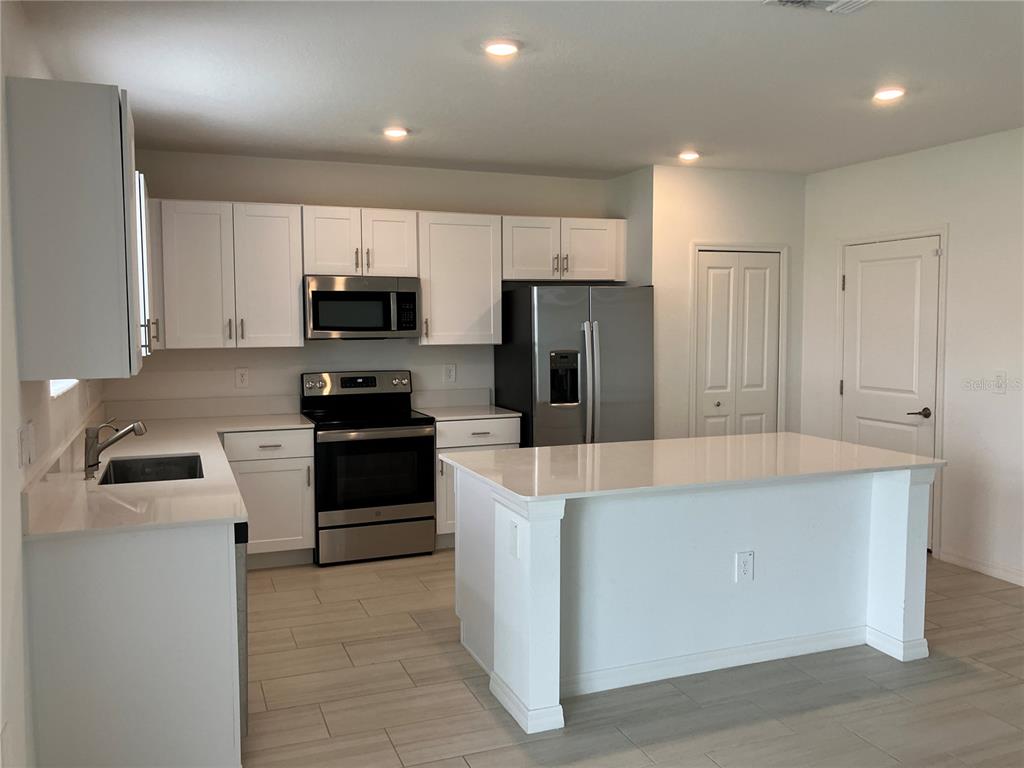 13259 Palmerston Road Riverview, FL 33579 - Photo 16 of 59