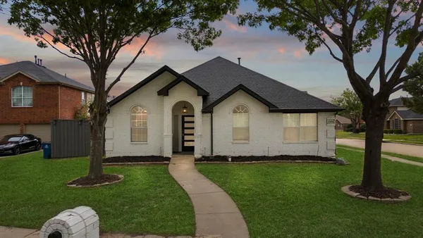 $2,800 | 7309 Eton Drive, Rowlett, TX 75089