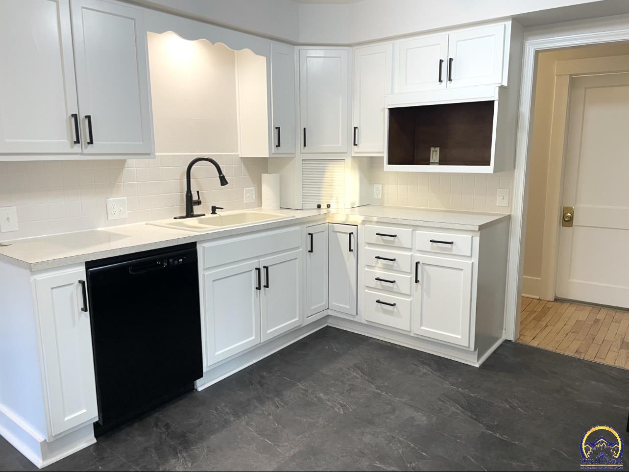 930 Northwest Harrison Street Topeka, KS 66608 - Photo 12 of 40