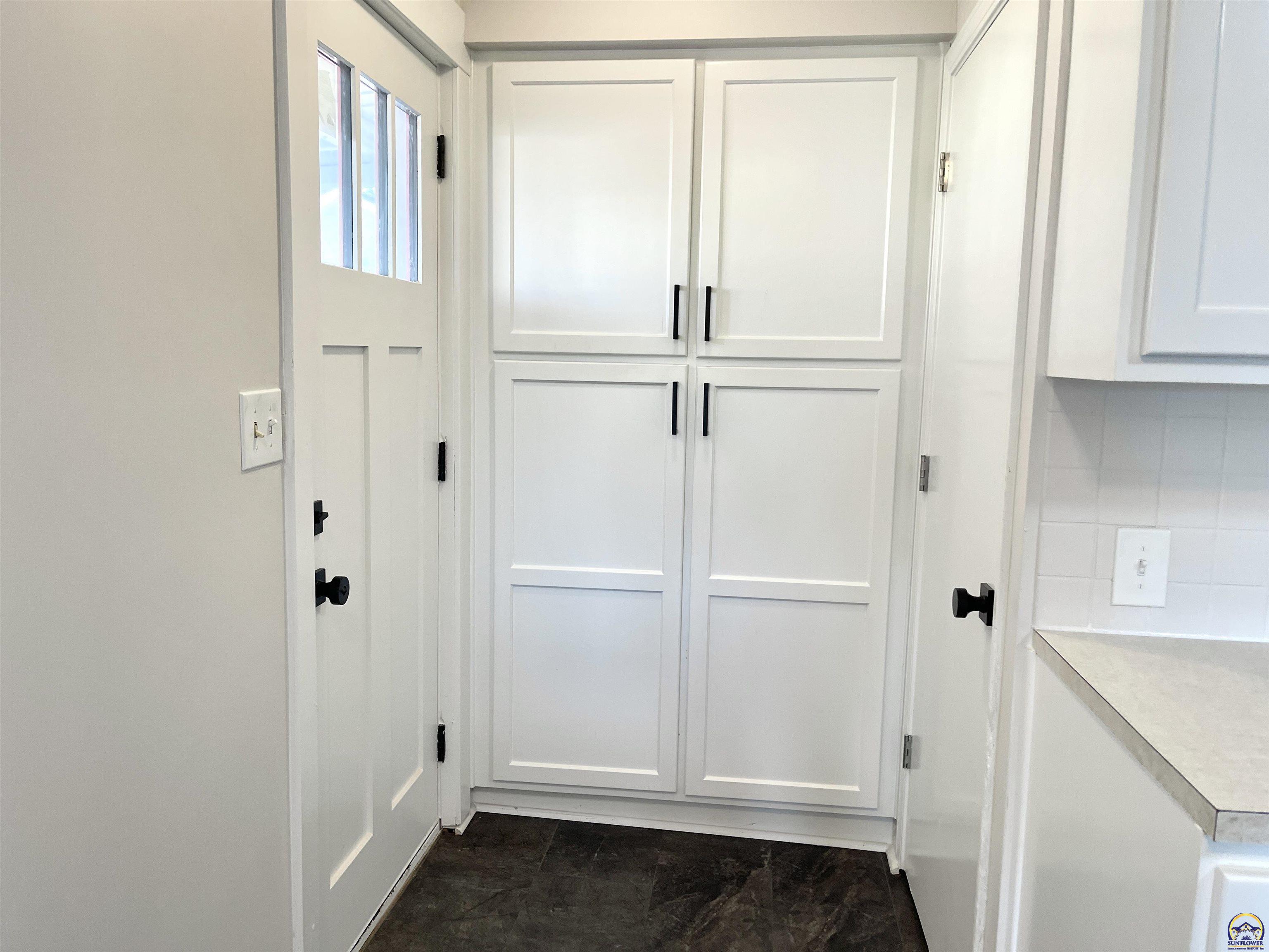 930 Northwest Harrison Street Topeka, KS 66608 - Photo 14 of 40