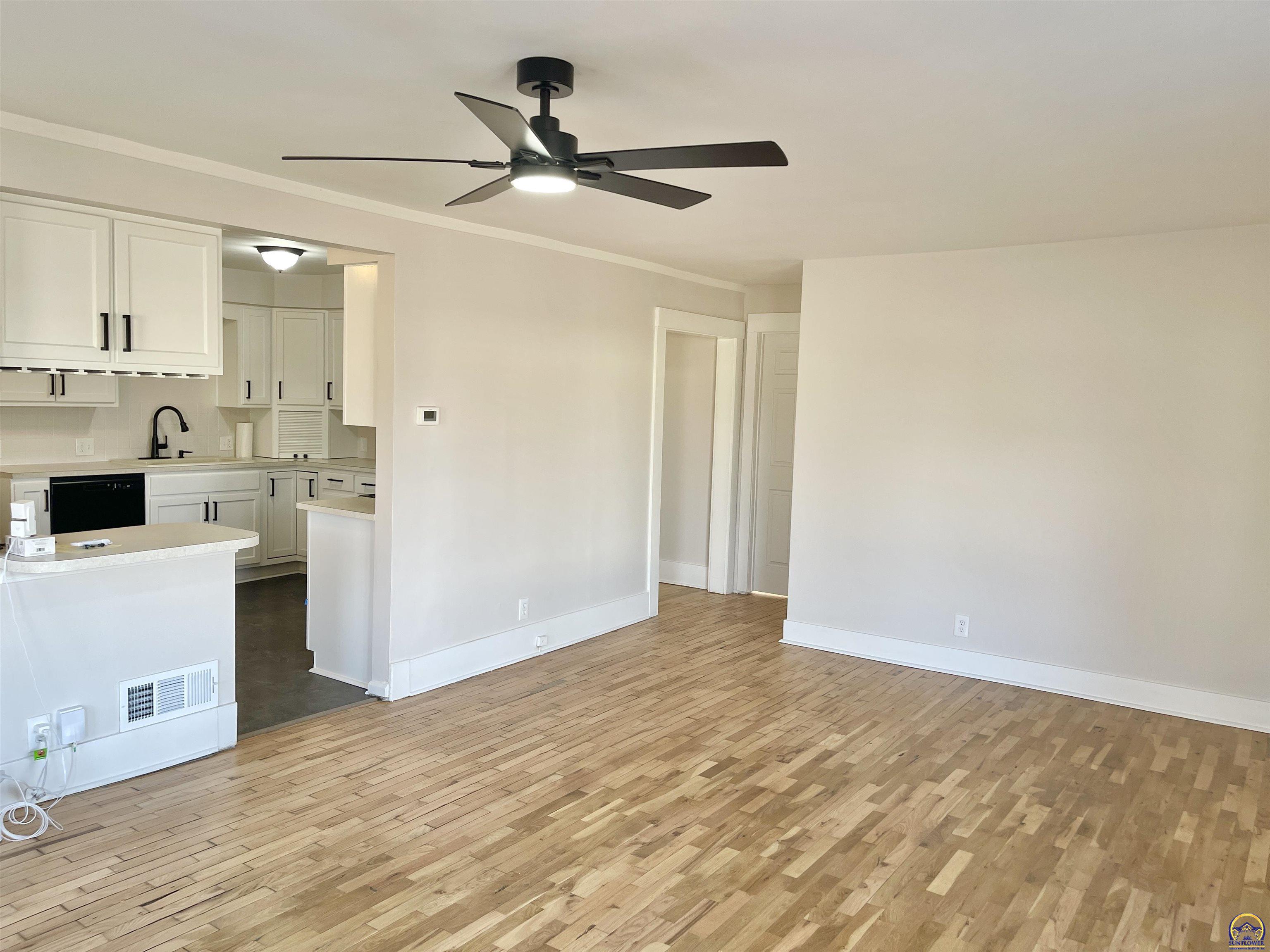 930 Northwest Harrison Street Topeka, KS 66608 - Photo 18 of 40