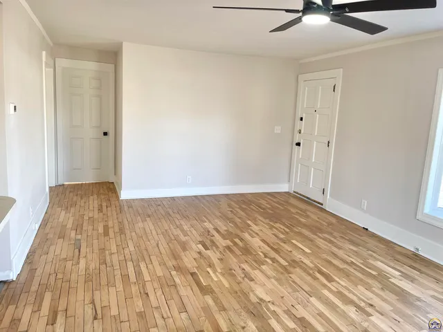 $147,900 | 930 Northwest Harrison Street, Topeka, KS 66608