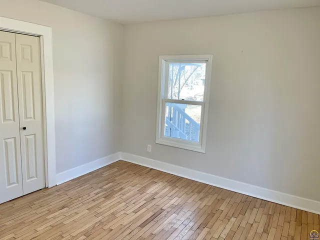 $147,900 | 930 Northwest Harrison Street, Topeka, KS 66608