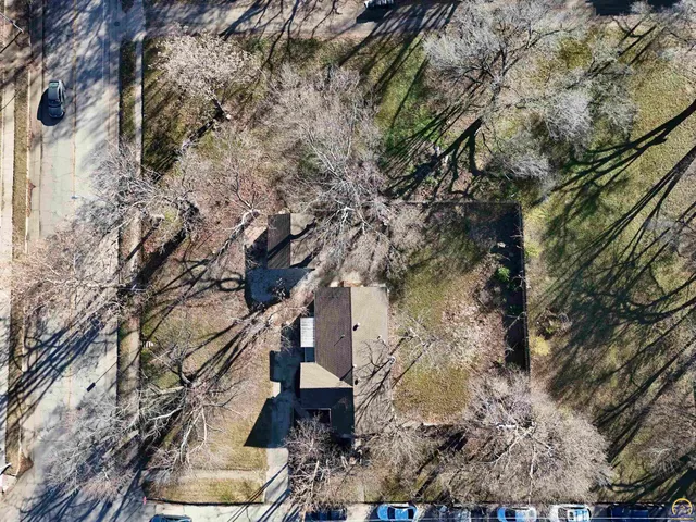 $147,900 | 930 Northwest Harrison Street, Topeka, KS 66608
