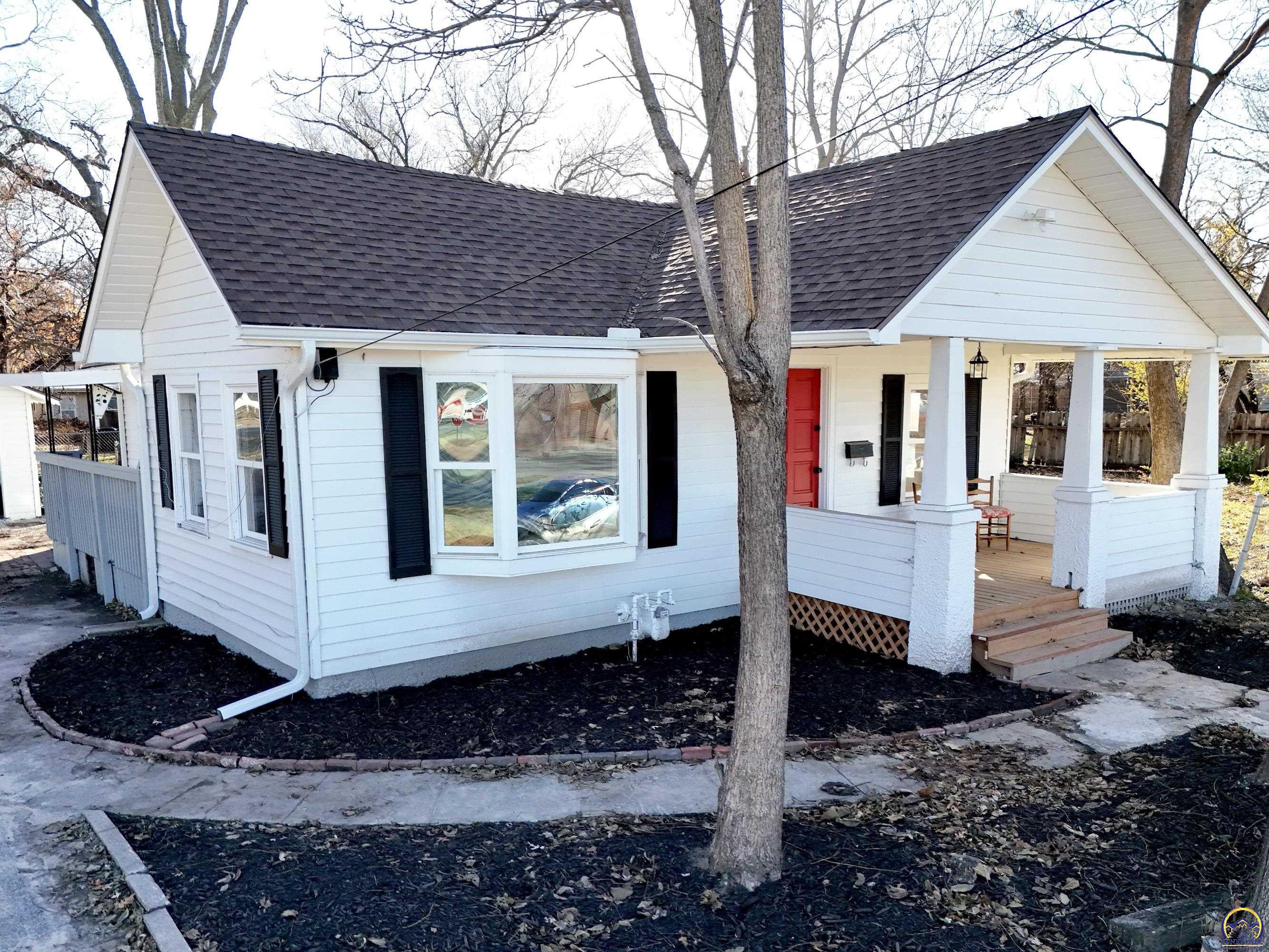 930 Northwest Harrison Street Topeka, KS 66608 - Photo 5 of 40