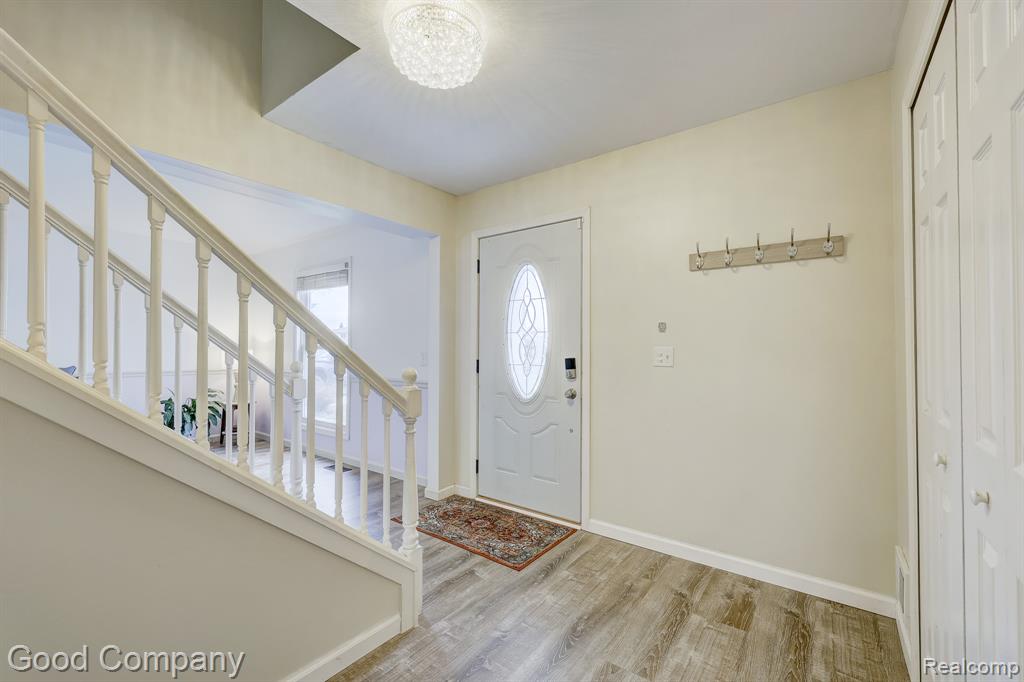 42293 Saltz Road Canton, MI 48187 - Photo 5 of 62