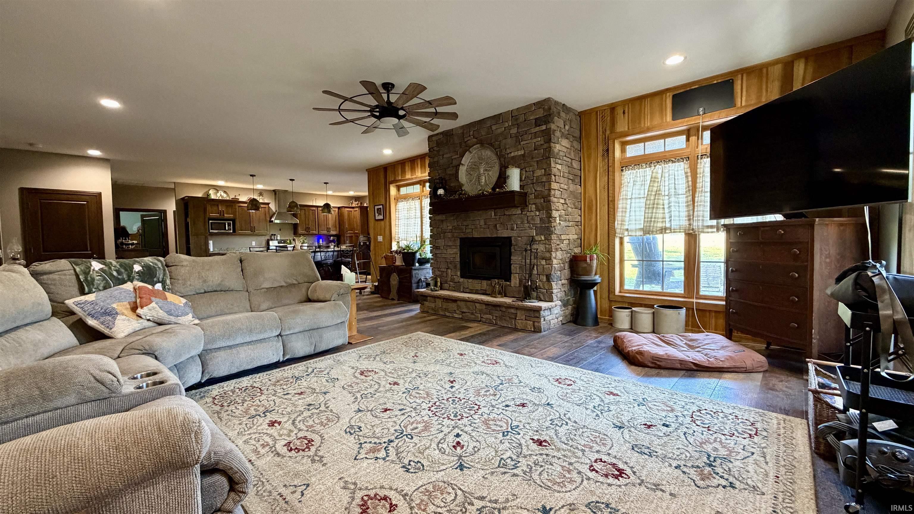 11925 Cates Road Wheatland, IN 47597 - Photo 6 of 33 Gallery Image 6
