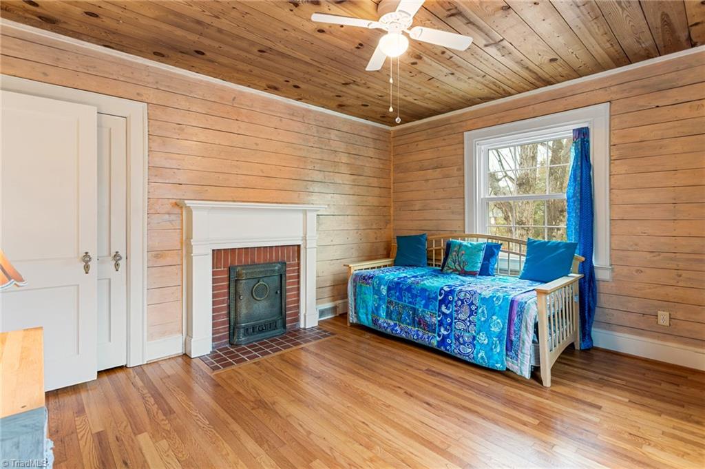 218 Rolling Road Burlington, NC 27217 - Photo 17 of 38 Gallery Image 17