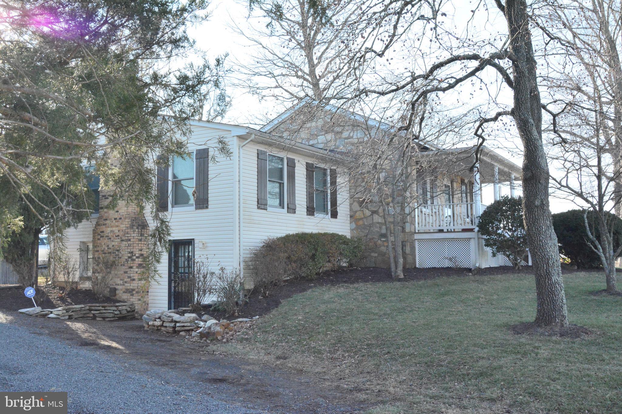 2620 Logmill Road Haymarket, VA 20169 - Photo 8 of 37 Plenty of parking