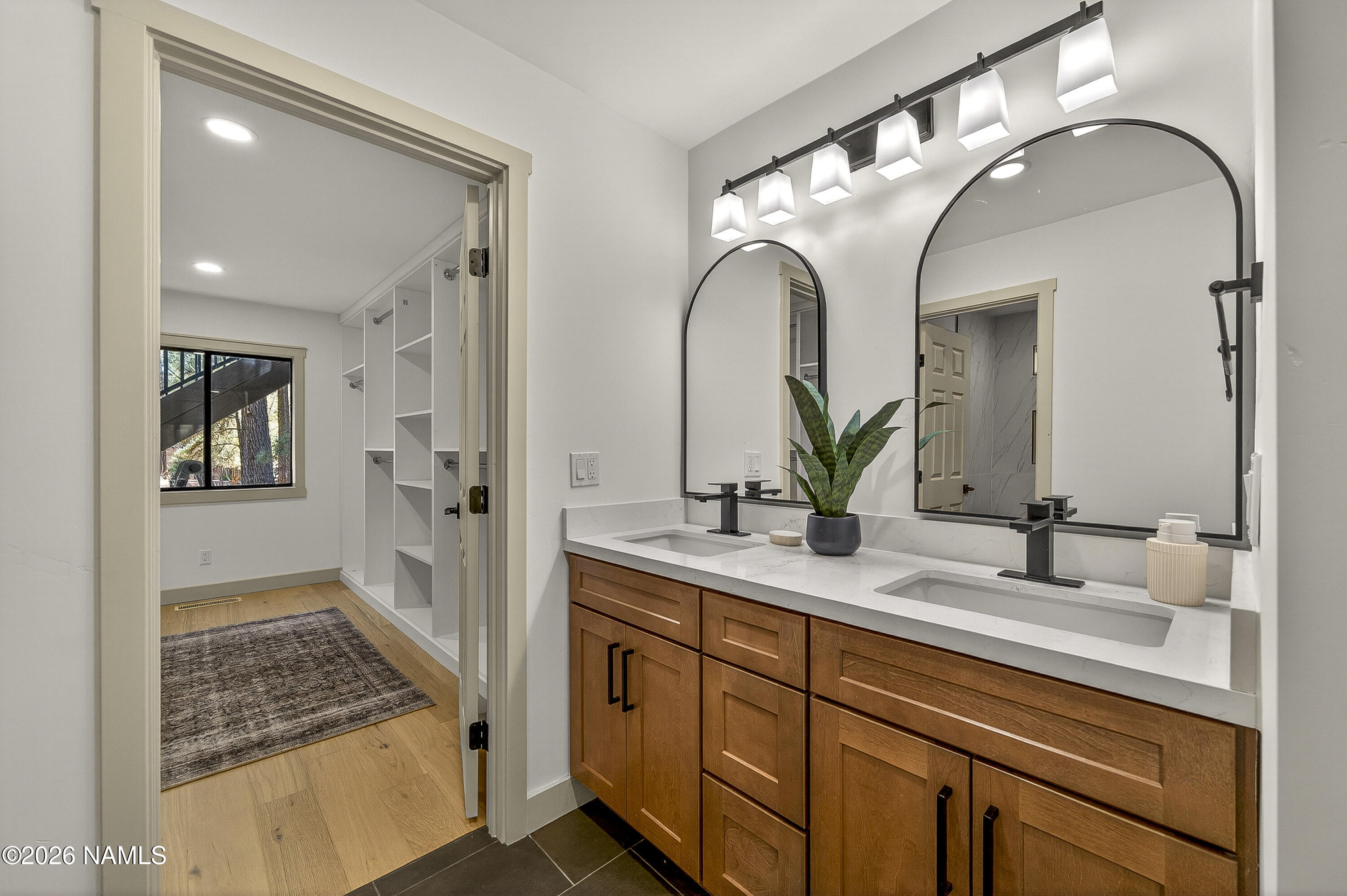 1411 Inverrary Way Flagstaff, AZ 86004 - Photo 31 of 49 primary bath