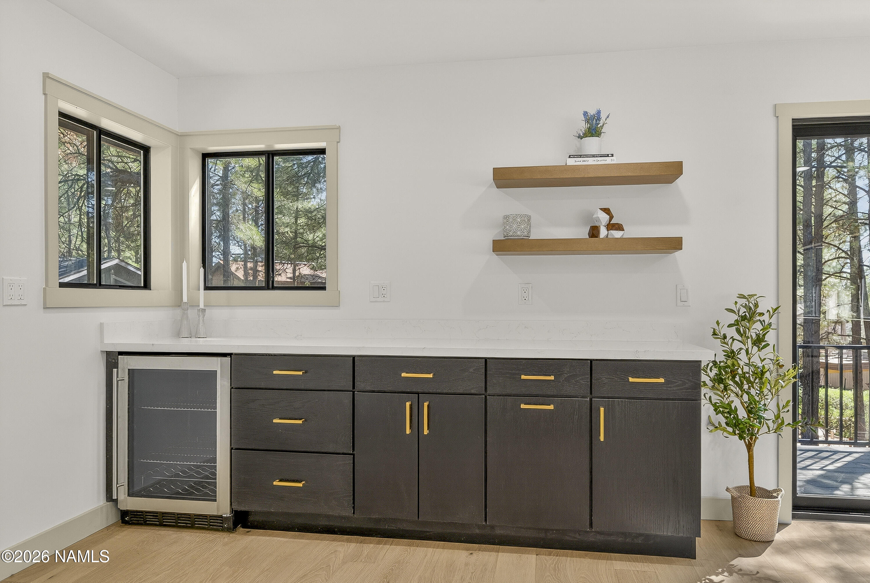 1411 Inverrary Way Flagstaff, AZ 86004 - Photo 38 of 49 loft bar