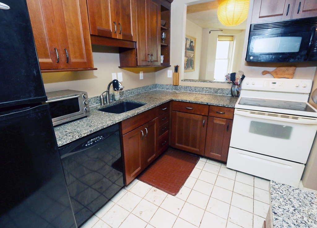 84 Gordon Street, Unit 206 Boston, MA 02135 - Photo 2 of 12