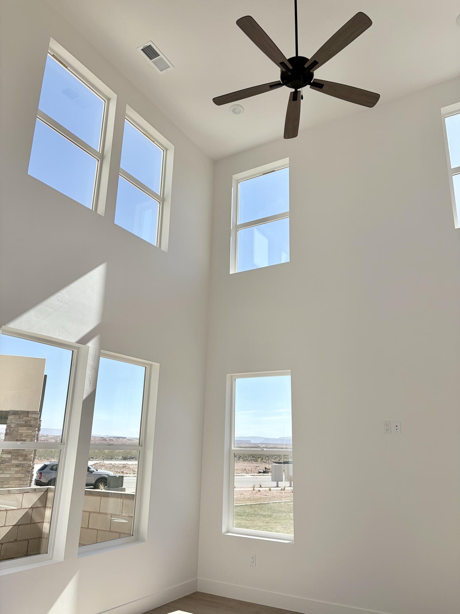 516 West Olive Lane St. George, UT 84790 - Photo 3 of 32 Ceiling in Great Room