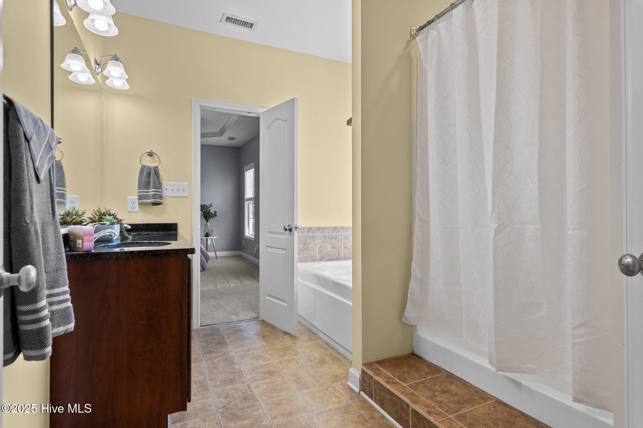 135 Rocktree Court Raeford, NC 28376 - Photo 25 of 42 37-web-or-mls-707A2453