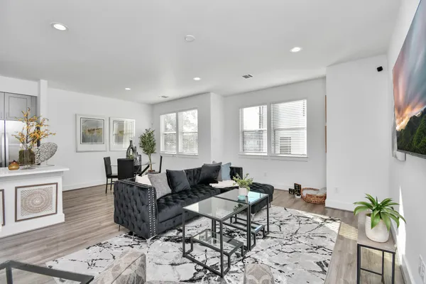 $2,495 | 9005 Laverne Oak Lane, Houston, TX 77080