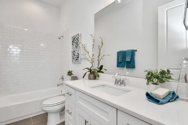 $2,495 | 9005 Laverne Oak Lane, Houston, TX 77080