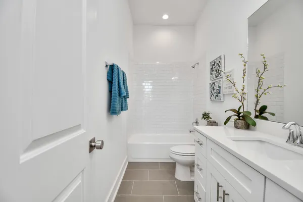 $2,495 | 9005 Laverne Oak Lane, Houston, TX 77080
