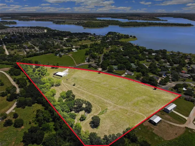 view of a tennis court
