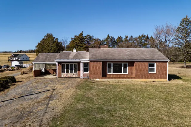 a view of a house with a outdoor space