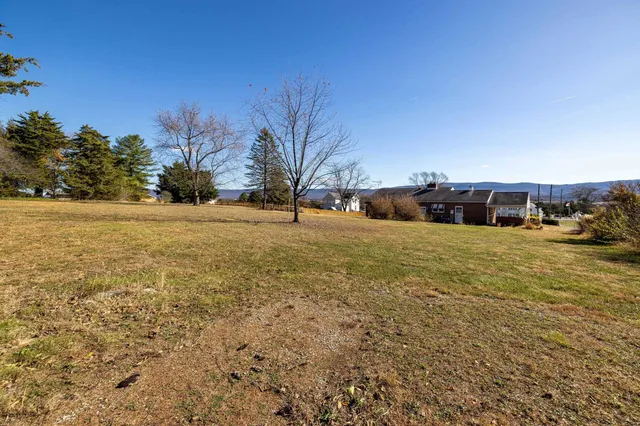 $299,900 | 8241 North Valley Pike, Harrisonburg, VA 22802