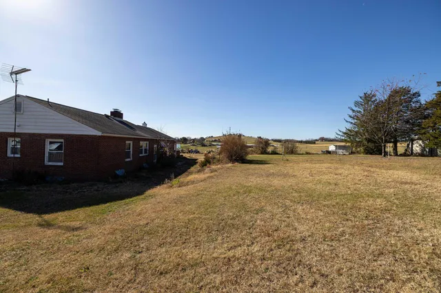 $299,900 | 8241 North Valley Pike, Harrisonburg, VA 22802