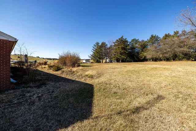 $299,900 | 8241 North Valley Pike, Harrisonburg, VA 22802