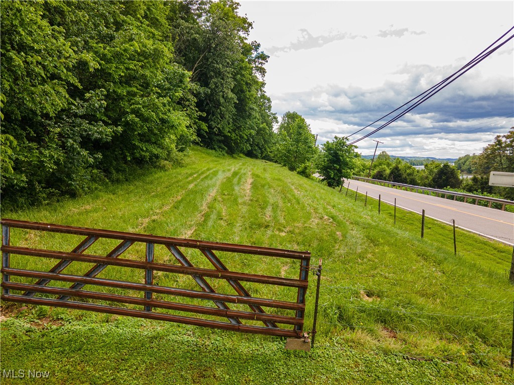 31647 Charleston Road Leon, WV 25123 - Photo 8 of 30