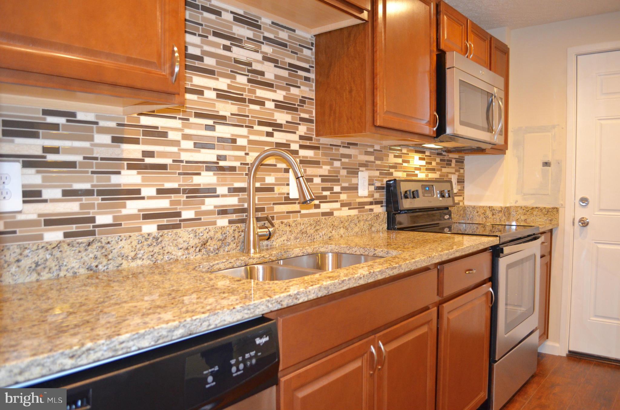 8002 Sheriff Road Landover, MD 20785 - Photo 8 of 24 New Backsplash and Granite!