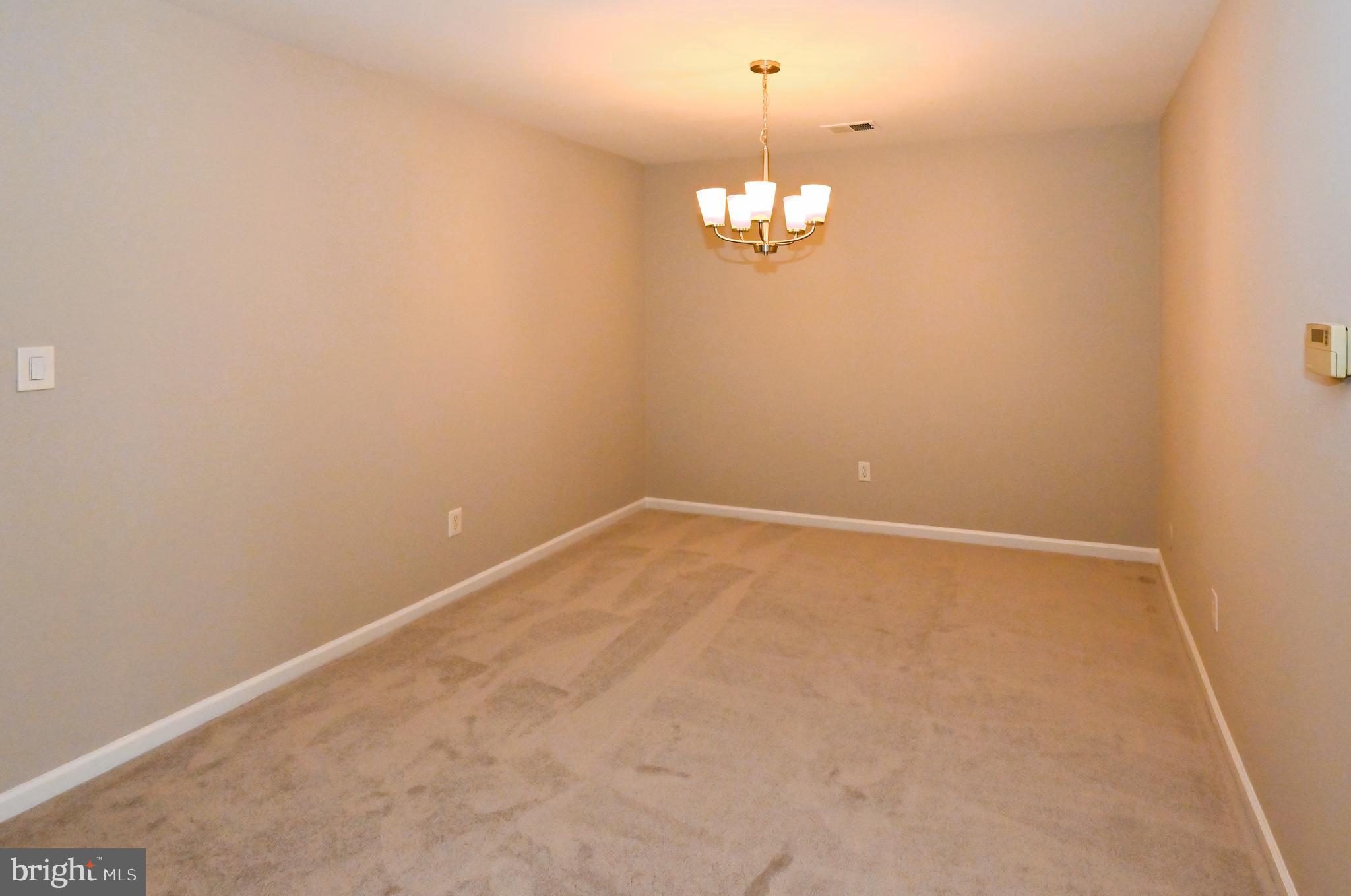 108 Coburn Road Pennington, NJ 08534 - Photo 8 of 22 Gallery Image 8