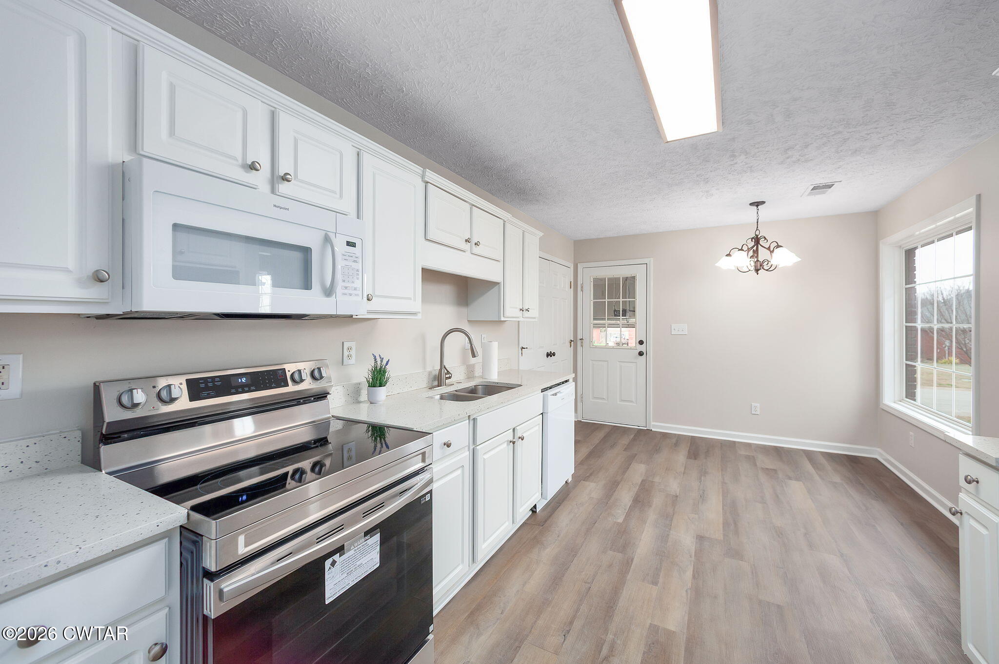 140 Reed Circle Medina, TN 38355 - Photo 10 of 30 Eat-In Kitchen from Hall Entry