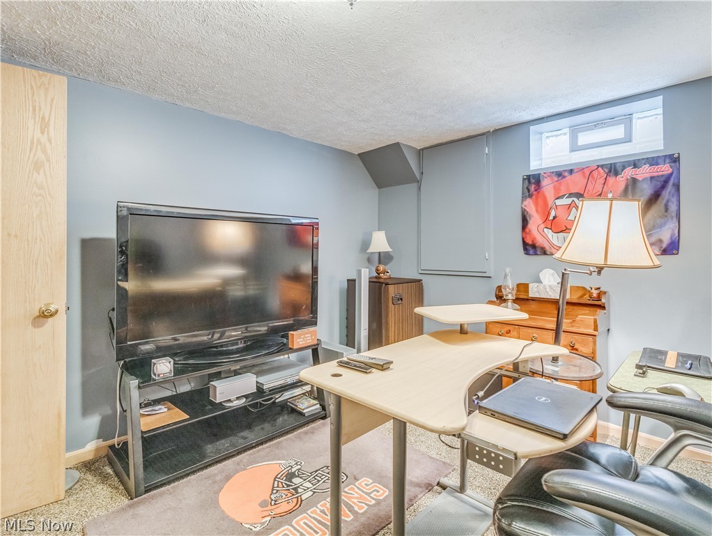 917 Bridge Road Akron, OH 44312 - Photo 27 of 31 Gallery Image 27