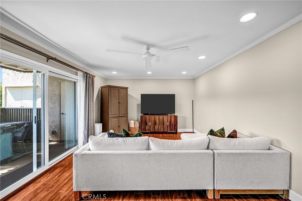 8640 Via Mallorca, Unit B La Jolla, CA 92037 - Photo 4 of 31